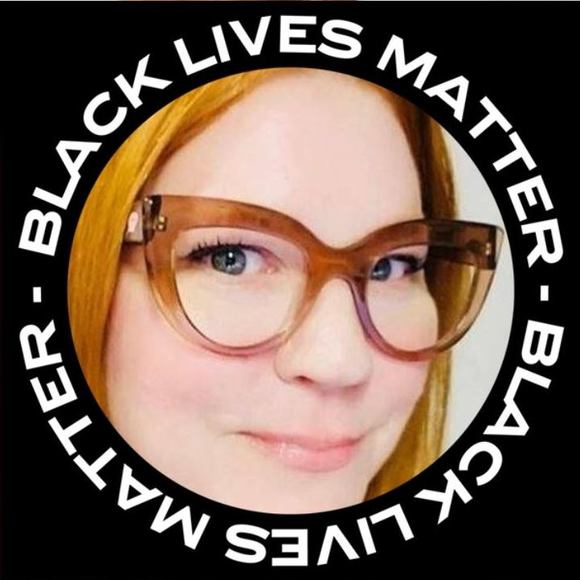 Meet your Posher, Lisa - Picture 1 of 1